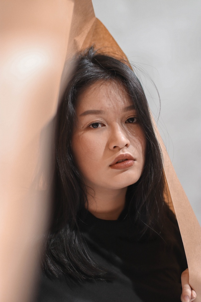 双碟秀直播 子弹与唇印